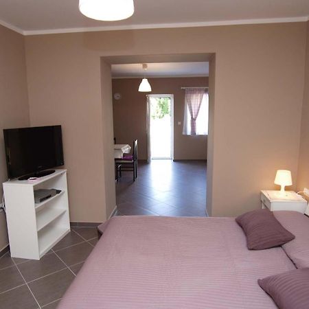 Federica A2+1 Apartman Veli Lošinj Kültér fotó